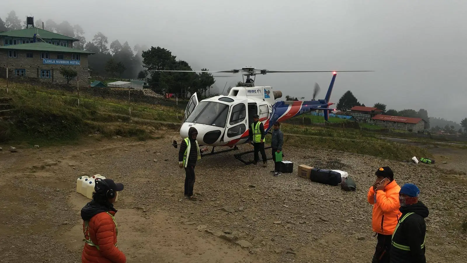 חילוץ כפול בנפאל (צילום: Magnus)